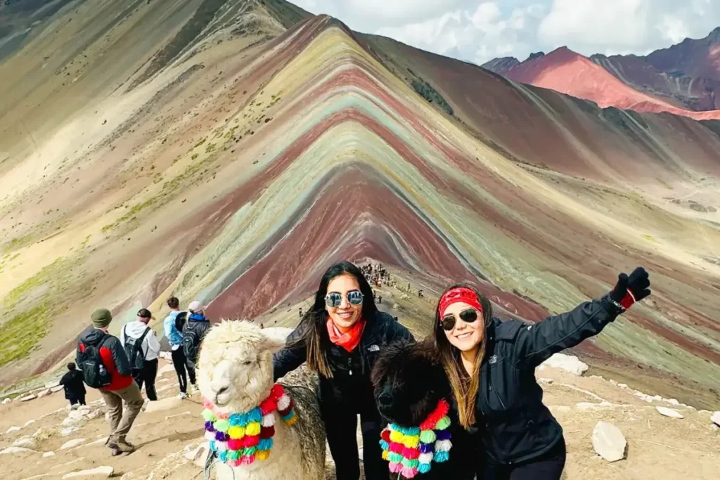 vista panorámica de la montaña de 7 colores, esplendores paisajes